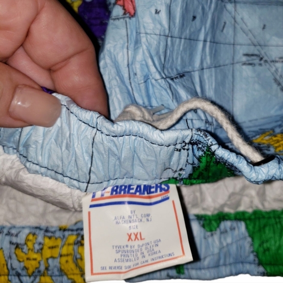 Ty-Breakers World Map Crinkle Textured Tyvek Shorts Men's XXL Vintage VERY RARE - Picture 7 of 7